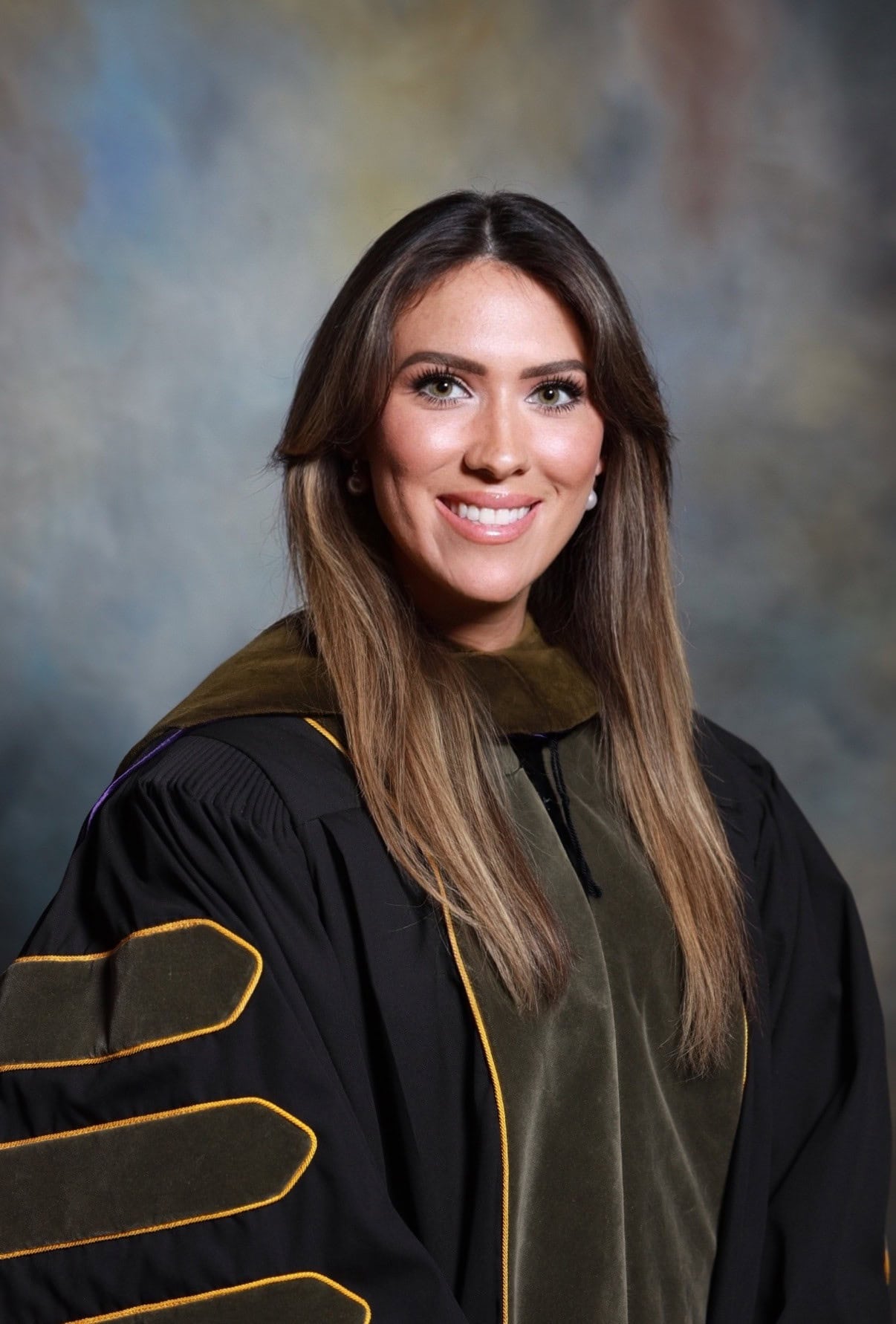 Kaleigh Harrell, Pharm.D., MMHC Professional headshot of Kaleigh Harrell, PharmD, MMHC